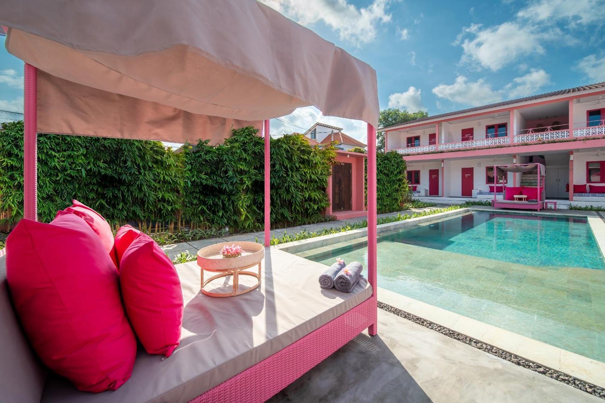 Pinkprivate Balangan - For Cool Adults Only Bed and Breakfast Jimbaran Exteriör bild