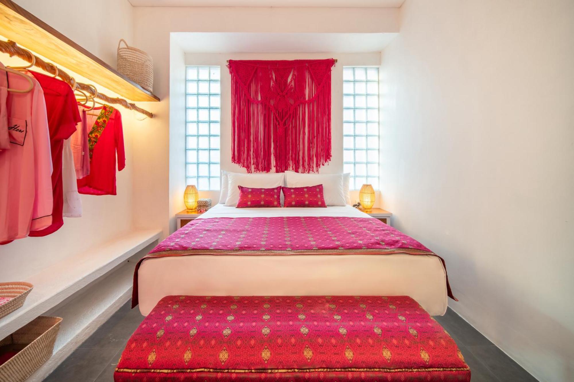 Pinkprivate Balangan - For Cool Adults Only Bed and Breakfast Jimbaran Exteriör bild