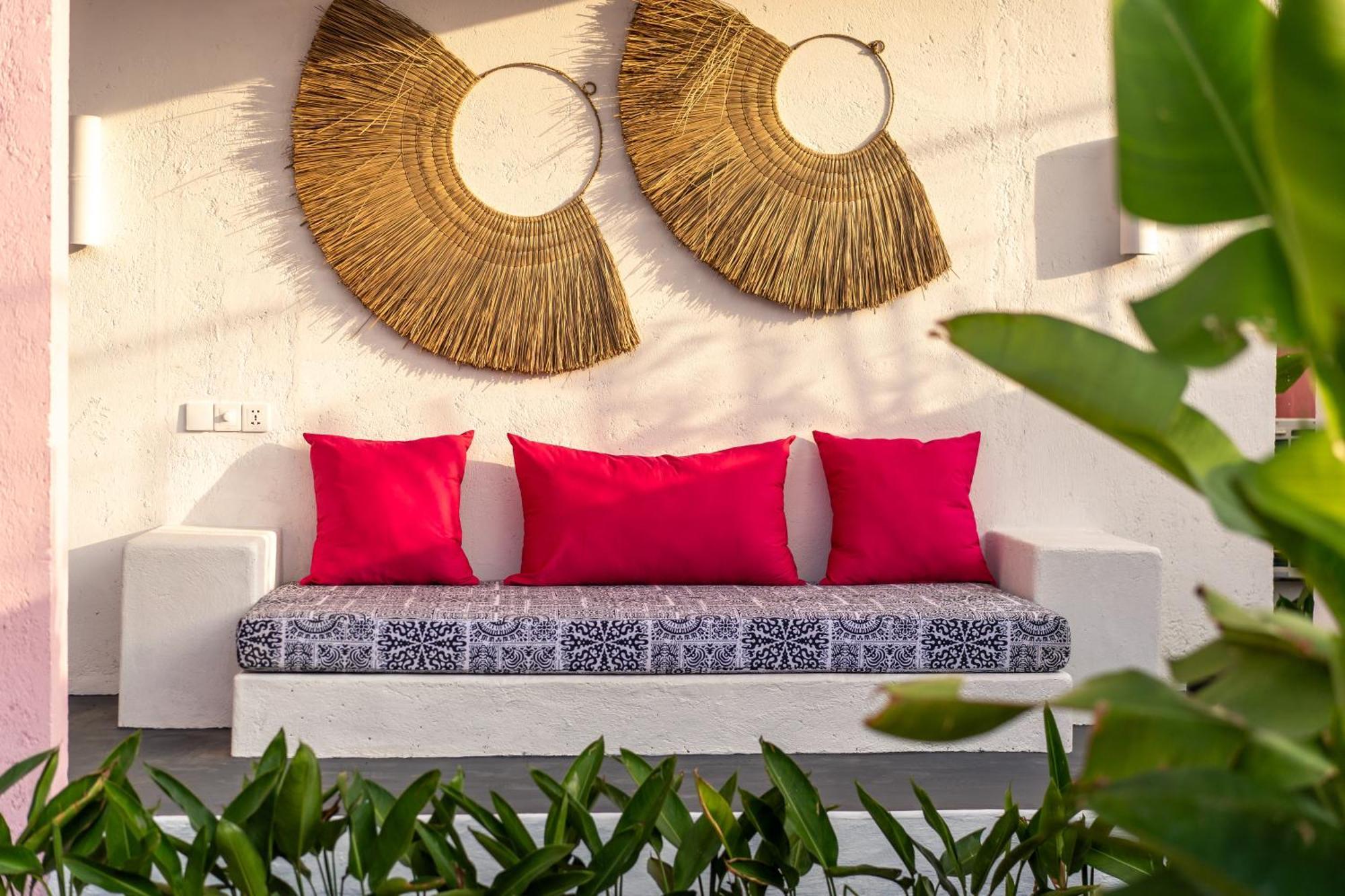 Pinkprivate Balangan - For Cool Adults Only Bed and Breakfast Jimbaran Exteriör bild
