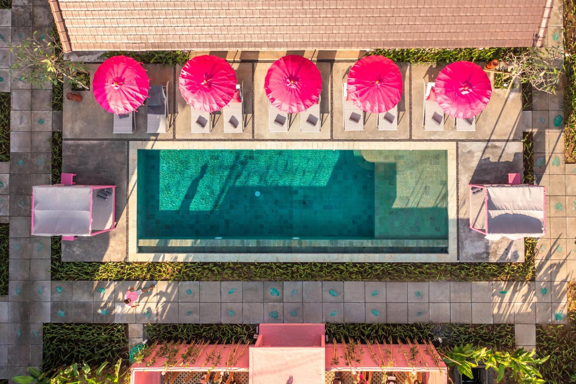 Pinkprivate Balangan - For Cool Adults Only Bed and Breakfast Jimbaran Exteriör bild